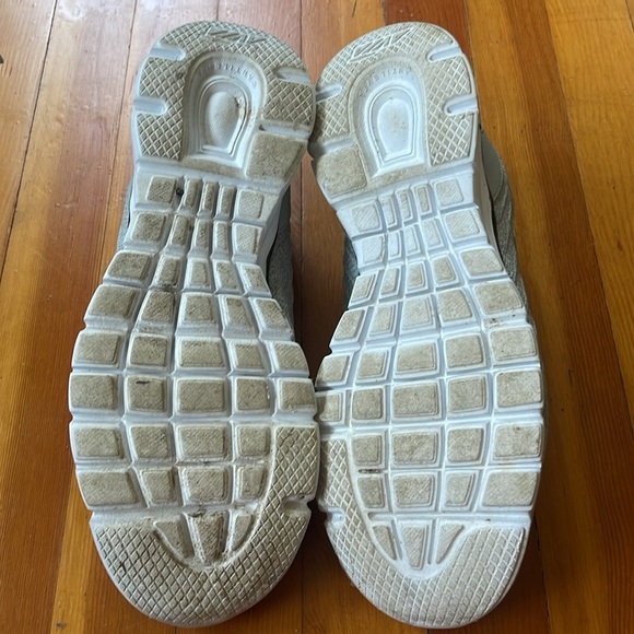 [avia] Men’s Avi-Factor Running Shoe - Picture 8 of 9